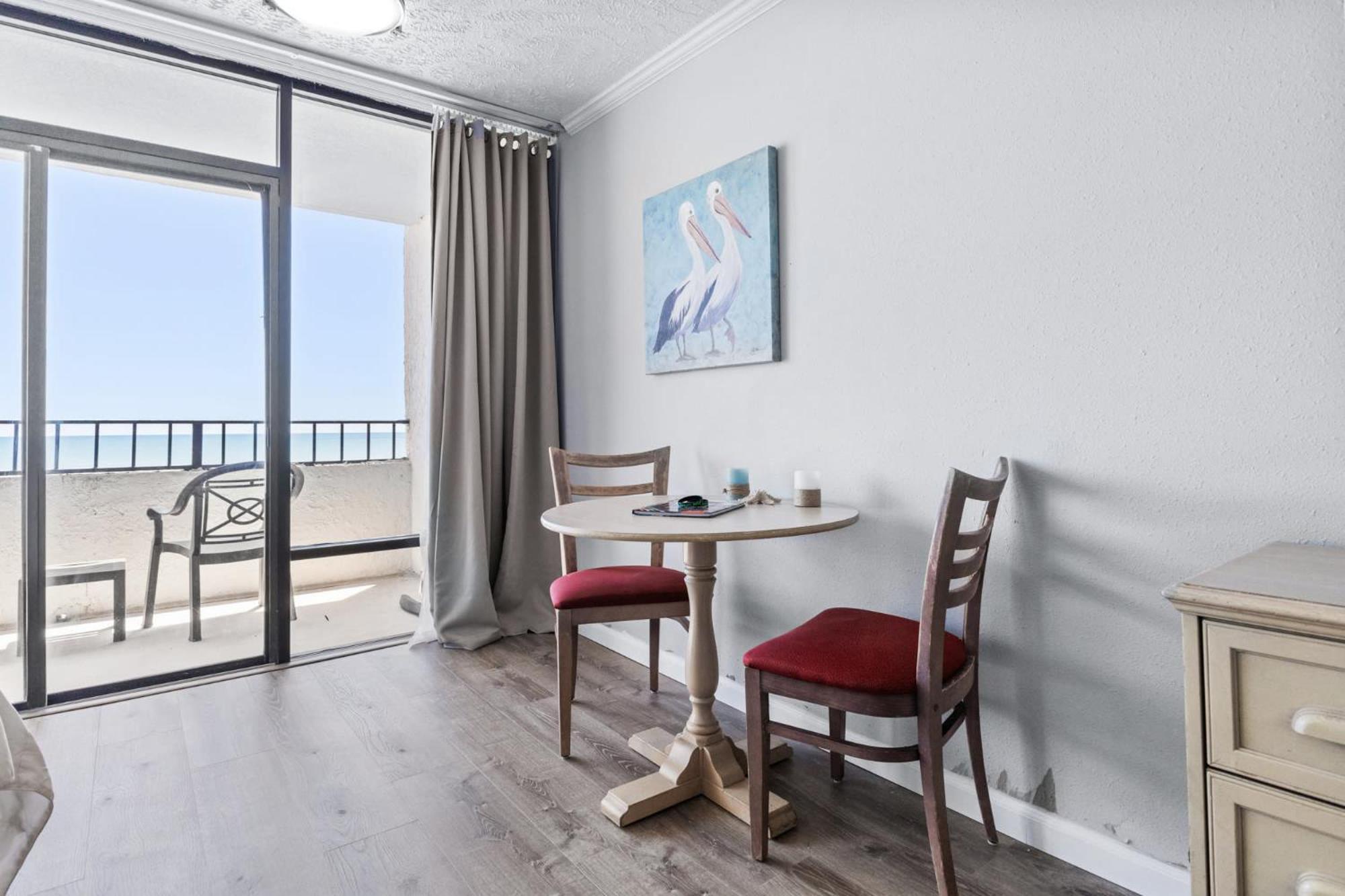 Holiday home Ocean Reef Oceanfront Unit 408